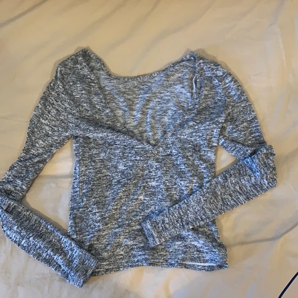 Flattering deep v neck thin long sleeve sweater